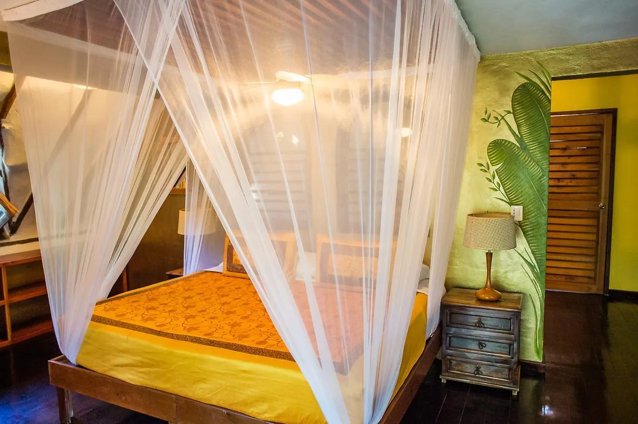 Cabanas La Luna Hotel Tulum